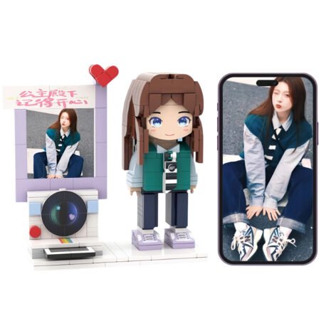 Single Figure & Instant Camera Single Figure & Instant Camera